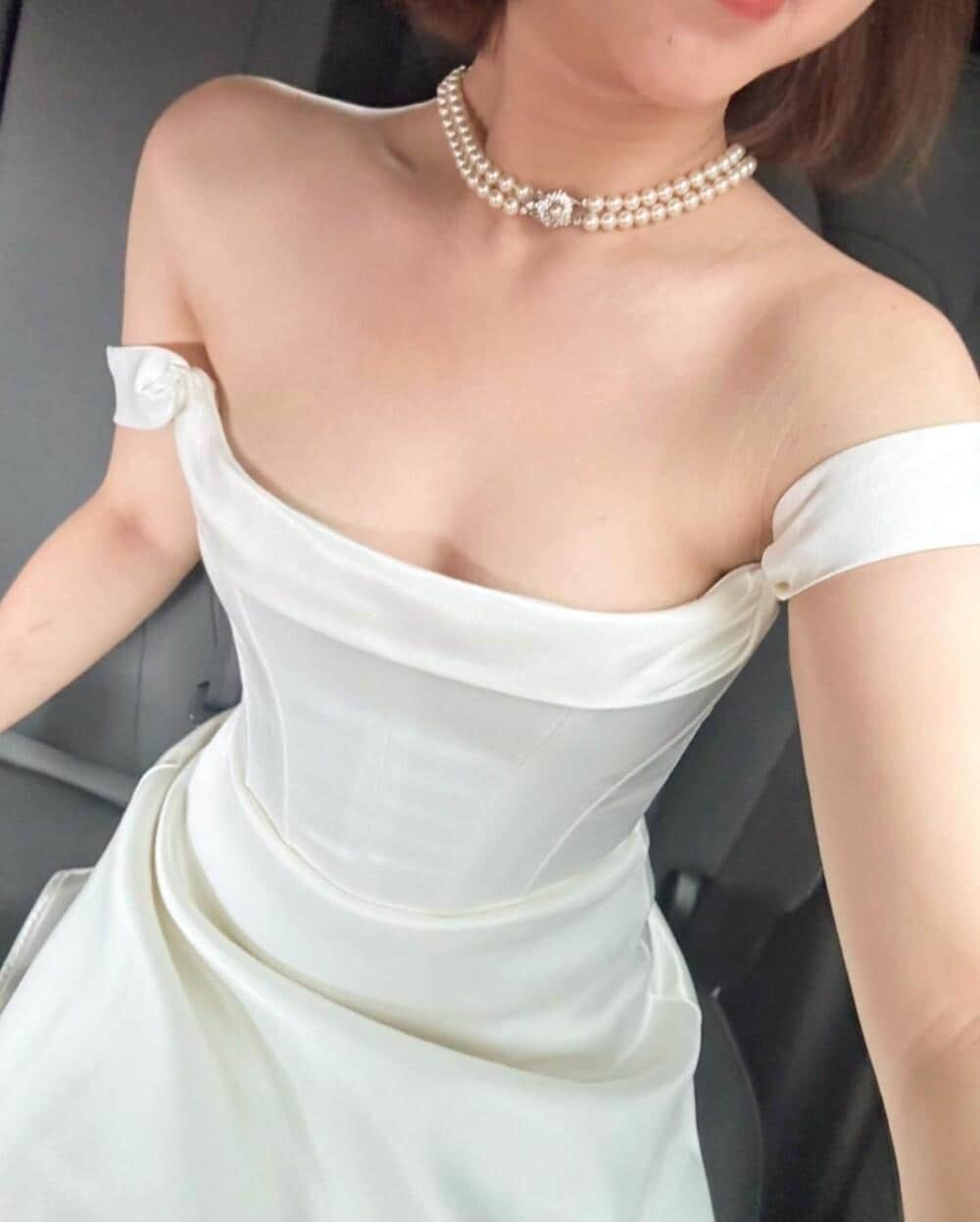 Ivory Silk Off Shoulder Dress Satin Bridesmaid Wedding Ivory Silk Off Shoulder Dress Satin Bridesmaid Wedding